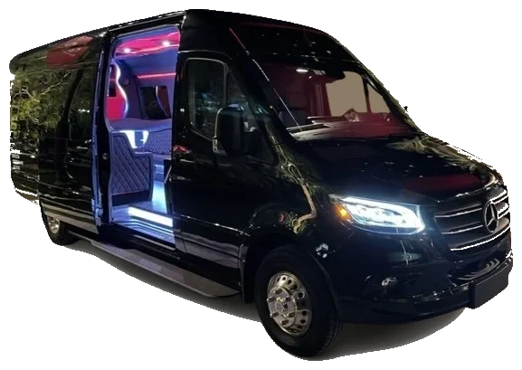Mercedes Sprinter VIP noir, van salon éclairé vu porte ouverte